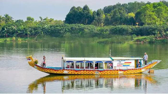Perfume River Sunset Boat Tour